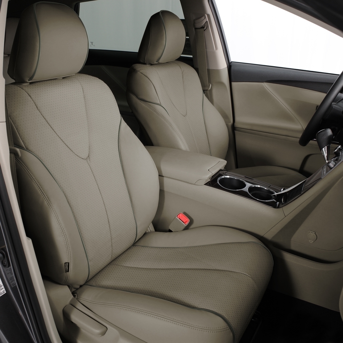 IVORY wrap, SHALE Wings, Perf Body, IVORY double stitching