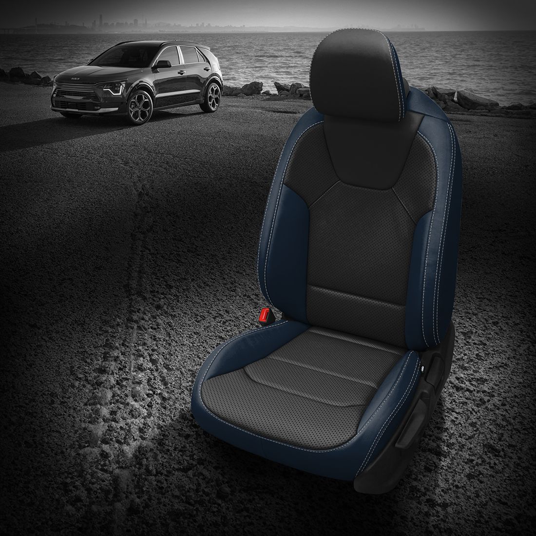 ATLANTIC wrap, BLACK Center, Perf Combo, SILVER contrast all stitch